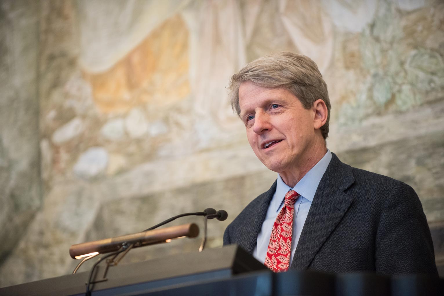 Nobel Prize Winner Robert Shiller honors the 'unsung heroes' fighting against market abuse and therefore for a smoothly functioning market economy.