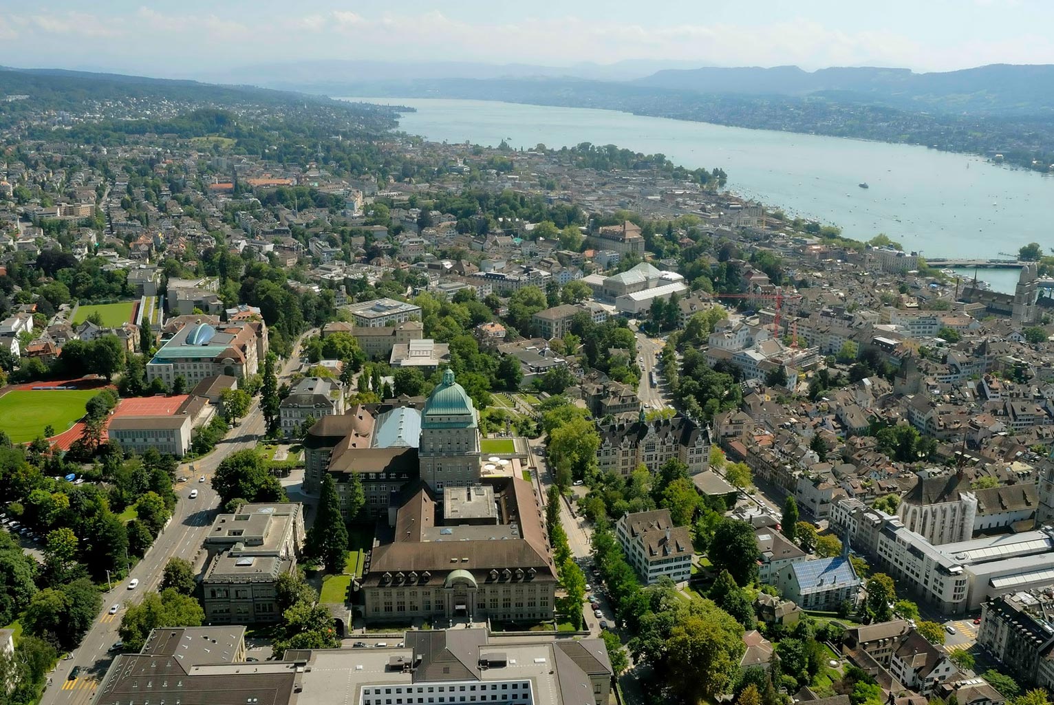 Aerial view of the main building of the University of Zurich © UZH / Manfred Richter
