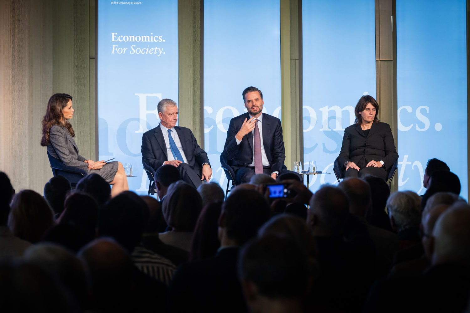 Panel discussion with former WTO Chief Economist Ralph Ossa (UZH) at the Forum for Economic Dialogue, 10 November 2025.