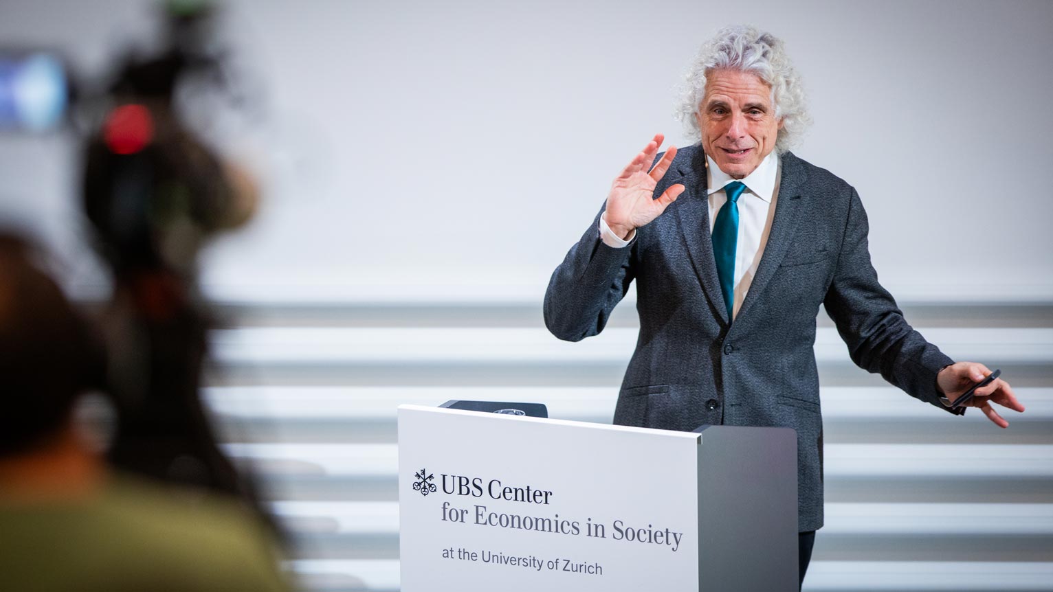 Steven Pinker at the UBS Center Opinion on 7 November 2023